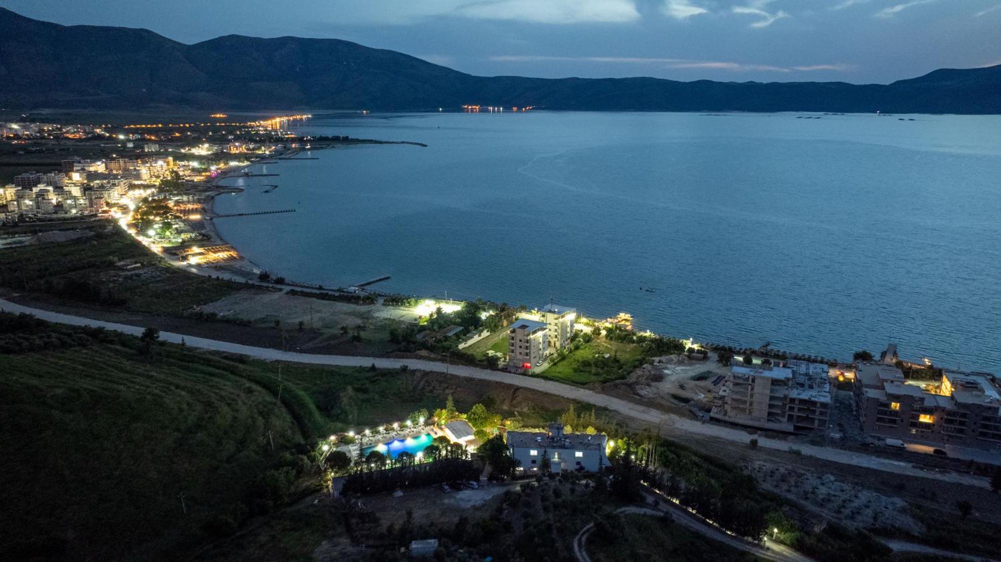 Edva Resort Radhimë Exteriör bild