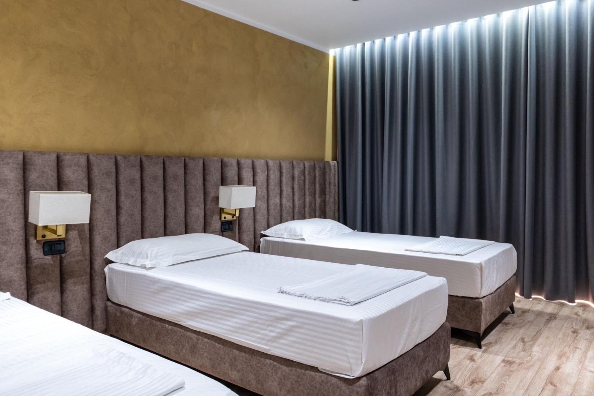 Edva Resort Radhimë Exteriör bild