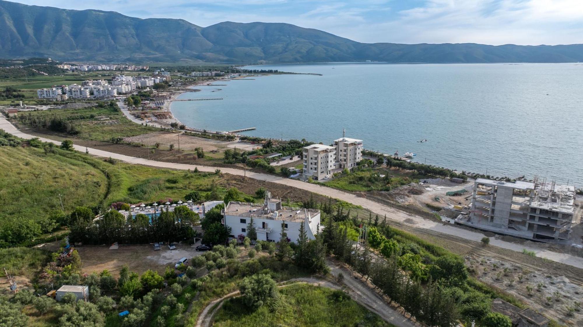 Edva Resort Radhimë Exteriör bild